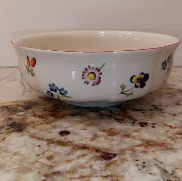 VILLEROY & BOCH Petite Fleur Premium Porcelain 6" Cereal Bowl Anno 1748 - Picture 3 of 8